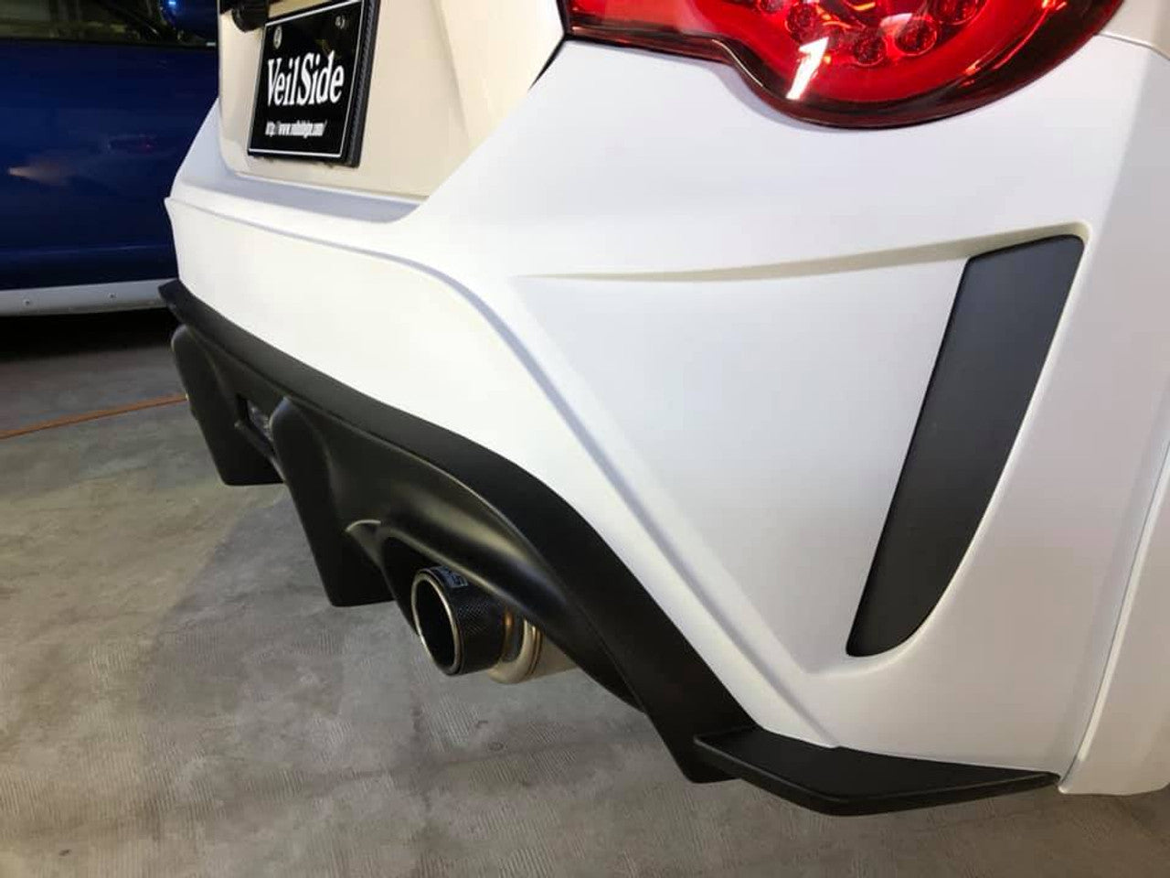 VeilSide 2013-2020 Scion FR-S/ Subaru BR-Z/ Toyota 86 Complete Wide Body Kit - Front Bumper, Front Fenders, Vented Hood, Side Skirts, Rear Bumper, Rear Over Fenders, Rear Lip Spoiler & Rear Wing (Japanese FRP)